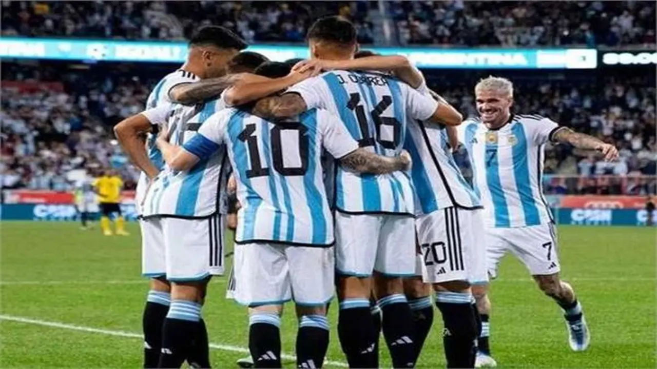 متى تلتقي الأرجنتين والجزائر في كأس العالم وما هي القنوات الناقلة؟